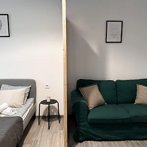 rezervați aici